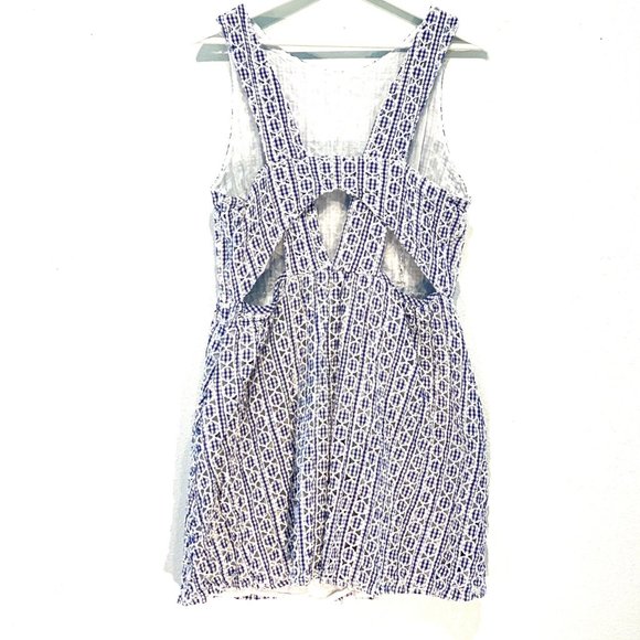 Asos Fit & Flare Summer Eyelet Dress with Gingham Circle Embroidery - Picture 6 of 10